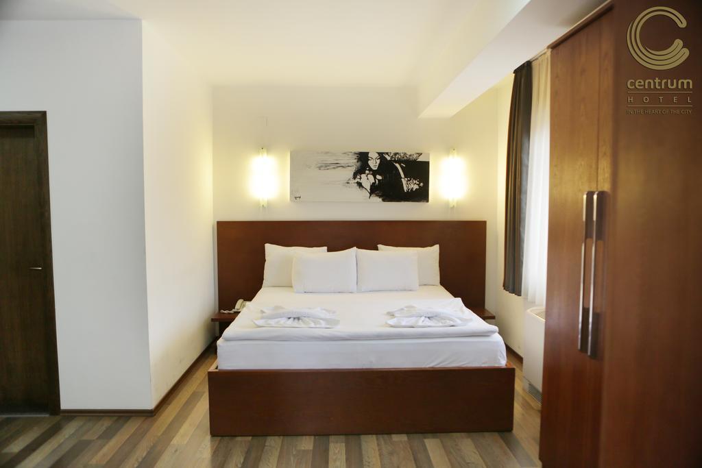 Hotel Centrum Призрен Экстерьер фото